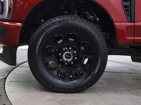 Used 2025 Ford F250 XLT w/ Black Appearance Package image 30