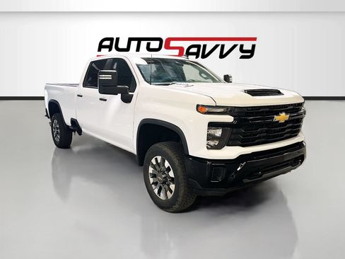 Used 2024 Chevrolet Silverado 2500 Custom w/ Custom Convenience Package AWD/4WD image 1
