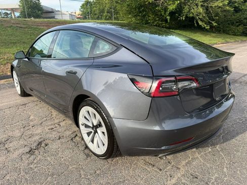 Used 2022 Tesla Model 3 Long Range AWD/4WD image 6