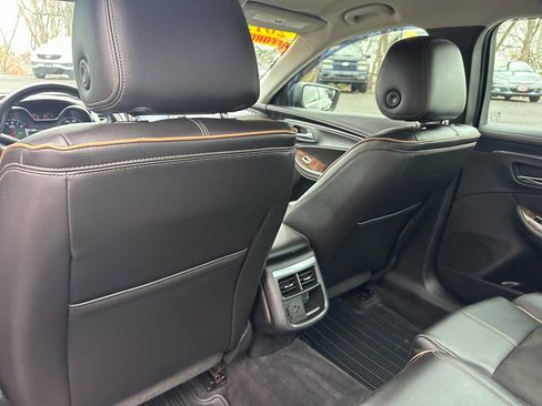 Used 2015 Chevrolet Impala LT image 13