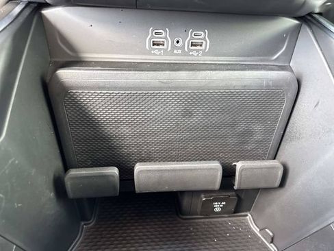 Used 2025 RAM 1500 Big Horn AWD/4WD image 19