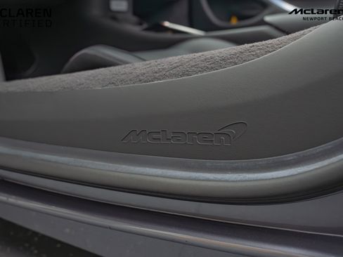 Used 2025 McLaren Artura Spider image 24