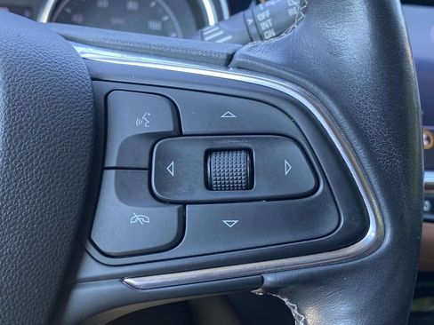 Used 2020 Buick Encore GX Essence FWD image 21