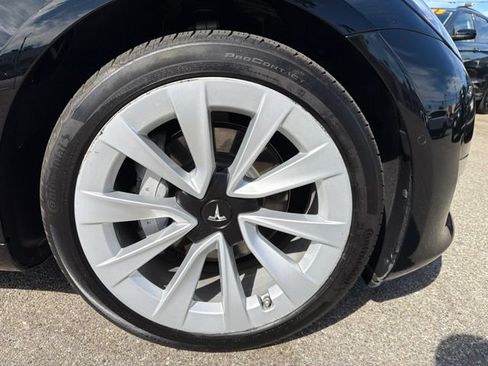 Used 2022 Tesla Model 3 Long Range AWD/4WD image 20