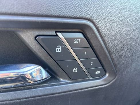 Used 2023 GMC Canyon Denali AWD/4WD image 16