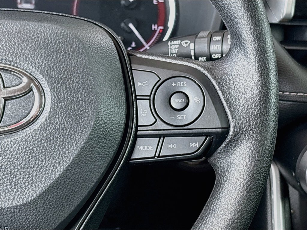 Certified 2025 Toyota RAV4 XLE FWD image 12