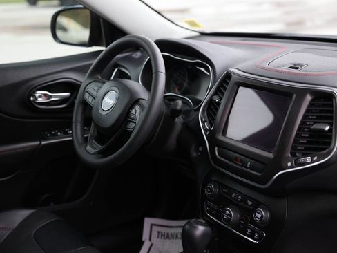 Used 2022 Jeep Cherokee Trailhawk w/ Sun, Sound & Nav Group image 12