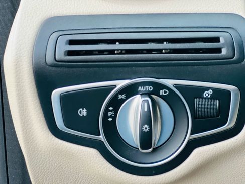 Used 2019 Mercedes-Benz C 300 4MATIC Coupe image 26