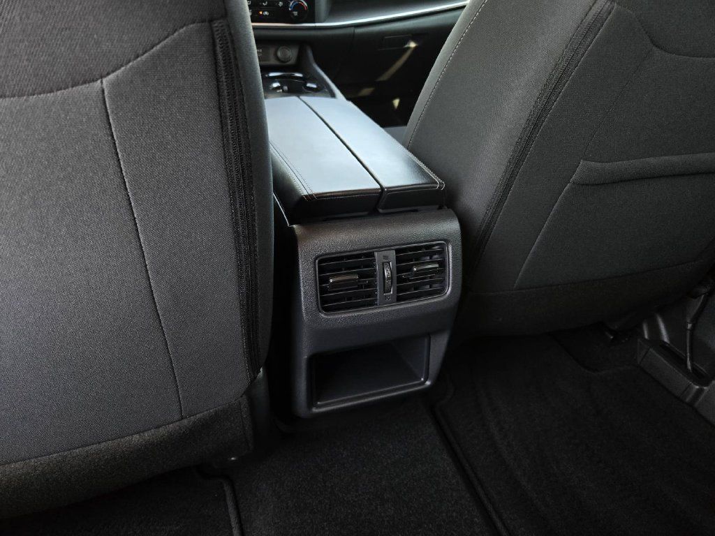 Certified 2025 Nissan Rogue S FWD image 14
