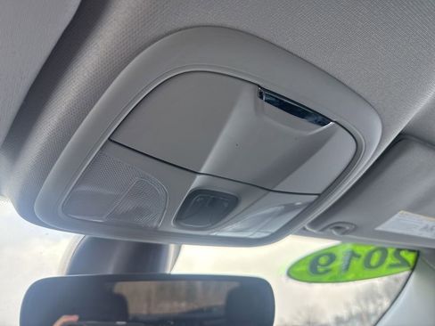 Used 2019 Jeep Cherokee Latitude Plus w/ Comfort/Convenience Group image 22