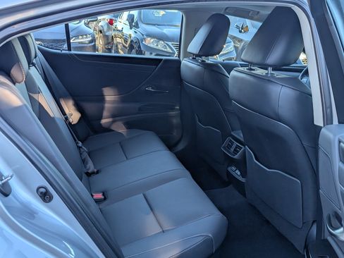 Certified 2024 Lexus ES 300h w/ Premium Package image 12