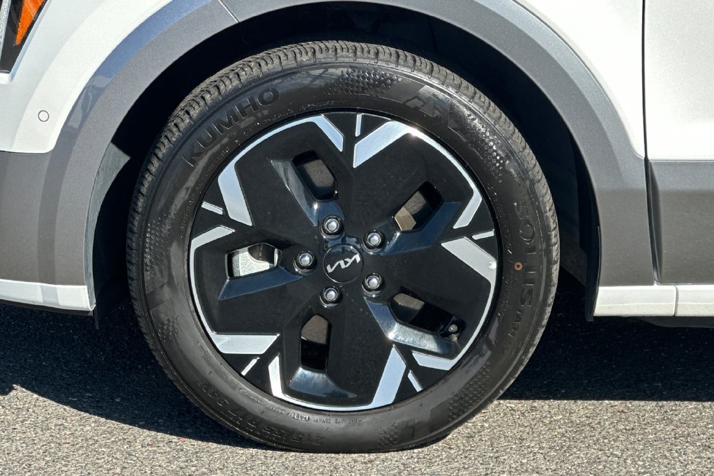 Used 2023 Kia Niro Wave FWD image 34