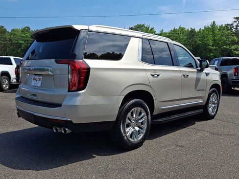 Used 2023 GMC Yukon Denali AWD/4WD image 6