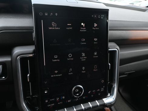 Used 2025 GMC Yukon Denali AWD/4WD image 20