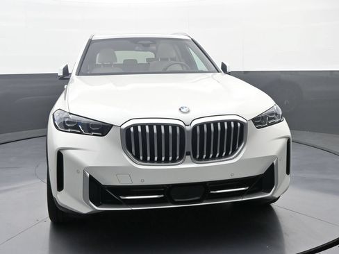 Used 2024 BMW X5 xDrive40i w/ Premium Package AWD/4WD image 2