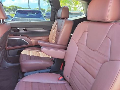 Certified 2024 Kia Telluride SX Prestige AWD/4WD image 11