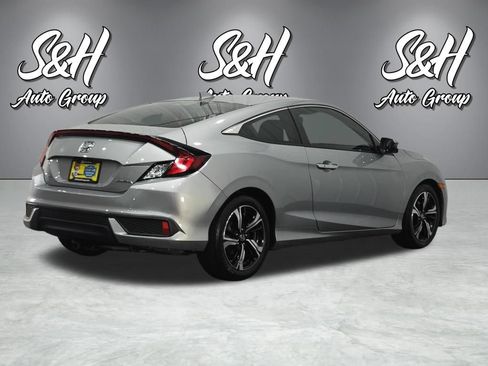 Used 2016 Honda Civic Touring image 18