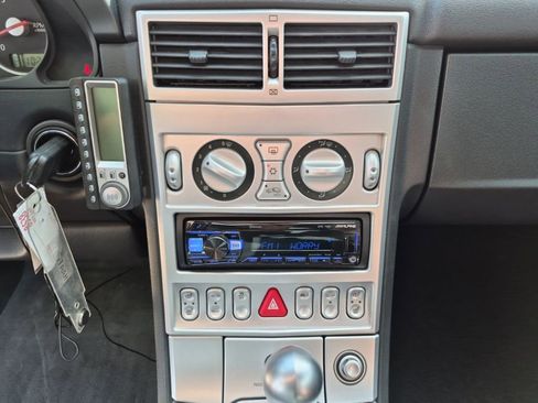Used 2006 Chrysler Crossfire Limited RWD image 27
