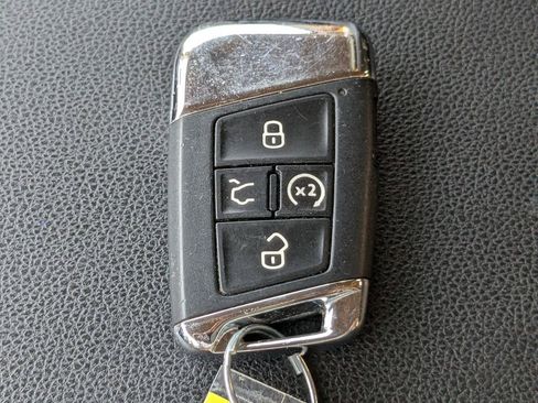 Used 2021 Volkswagen Atlas SE image 37