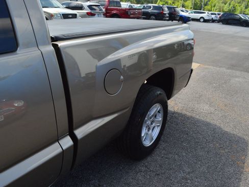 Used 2007 Dodge Dakota SLT w/ Trailer Tow Group RWD image 4