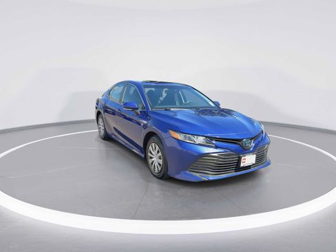 Certified 2018 Toyota Camry LE w/ Audio Package FWD image 2