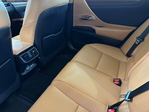 Certified 2024 Lexus ES 350 w/ Premium Package FWD image 15