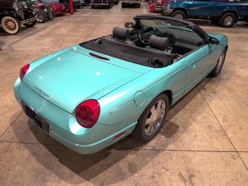 Used 2002 Ford Thunderbird RWD image 17