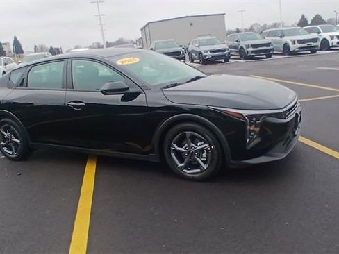 Certified 2025 Kia K4 LXS image 4