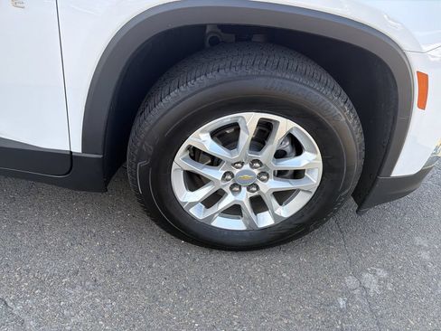 Used 2023 Chevrolet Traverse LS w/ LPO, Floor Liner Package AWD/4WD image 34