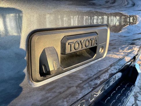 Used 2023 Toyota Tacoma TRD Off-Road image 29