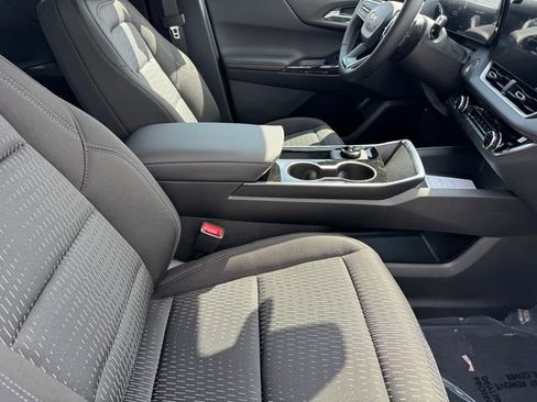 New 2026 Chevrolet Equinox LT image 7