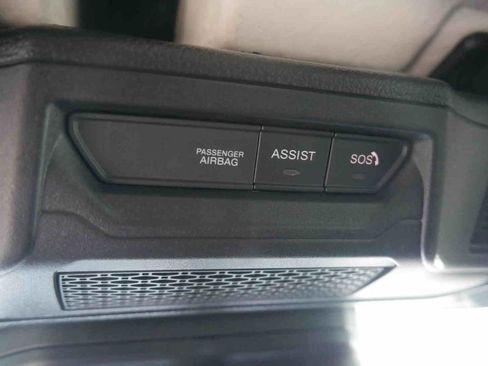 Used 2025 Jeep Wrangler Unlimited Rubicon AWD/4WD image 36