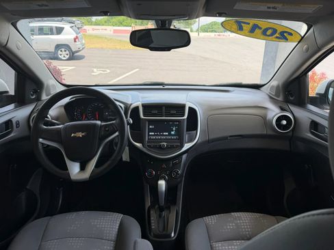 Used 2017 Chevrolet Sonic LT FWD image 9
