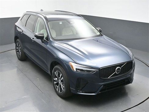 New 2025 Volvo XC60 B5 Core image 42