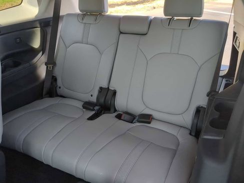 New 2025 Honda Pilot Touring image 26