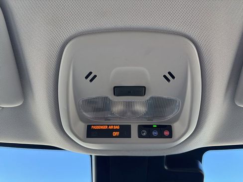 Used 2025 Chevrolet Equinox LT image 41