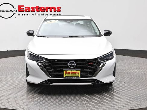 Used 2024 Nissan Sentra SR w/ SR Premium Package FWD image 2