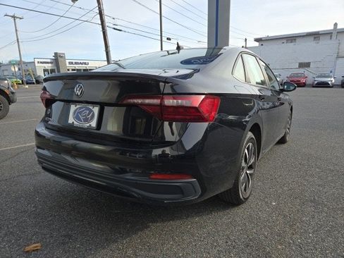 Used 2024 Volkswagen Jetta S image 10