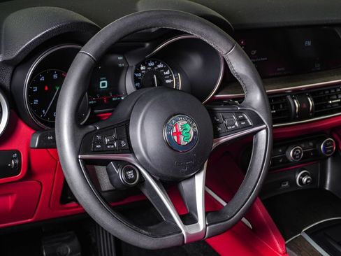 Used 2018 Alfa Romeo Stelvio Ti AWD/4WD image 20