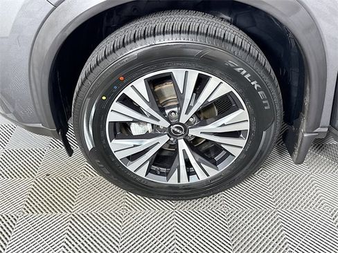 Certified 2023 Nissan Rogue SV image 4