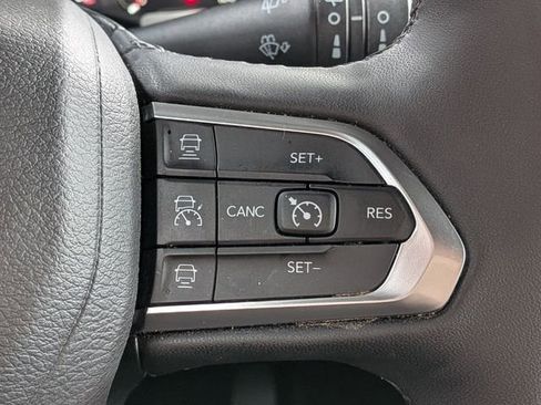 Used 2024 Jeep Compass Limited image 24