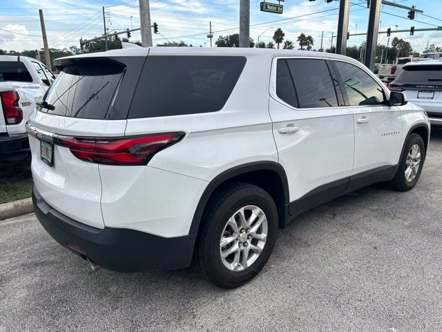 Used 2023 Chevrolet Traverse LS w/ Safety Package FWD image 3