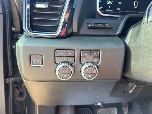 Used 2024 GMC Sierra 3500 Denali Ultimate image 23