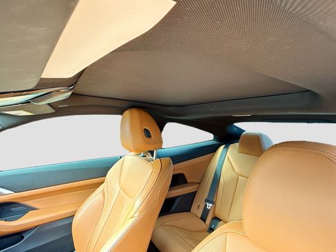 Used 2022 BMW 430i Coupe w/ M Sport Package image 26