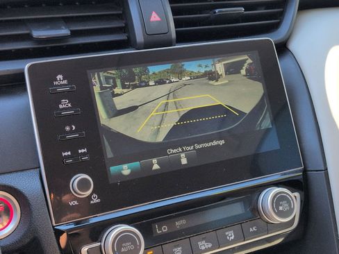 Used 2019 Honda Insight EX image 19