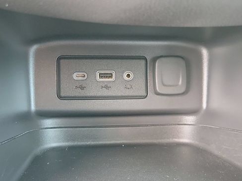 Used 2024 Chevrolet Equinox LT w/ LPO, Floor Liner Package FWD image 26