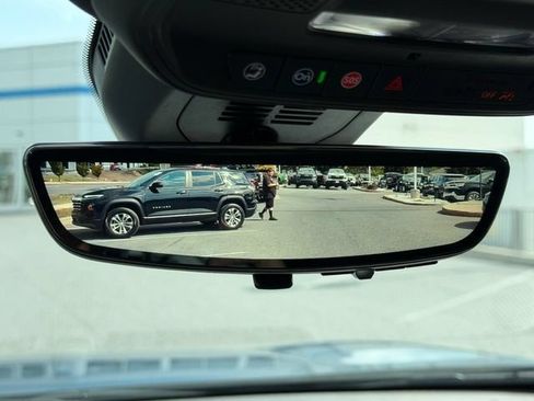 Certified 2026 Chevrolet Equinox LT w/ Safety and Technology Package AWD/4WD image 7