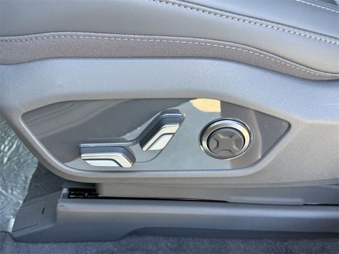 New 2026 Kia EV9 Wind image 20