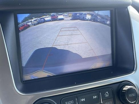 Used 2018 Chevrolet Suburban LT AWD/4WD image 18