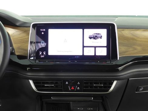Used 2025 Volkswagen Atlas SE FWD image 26